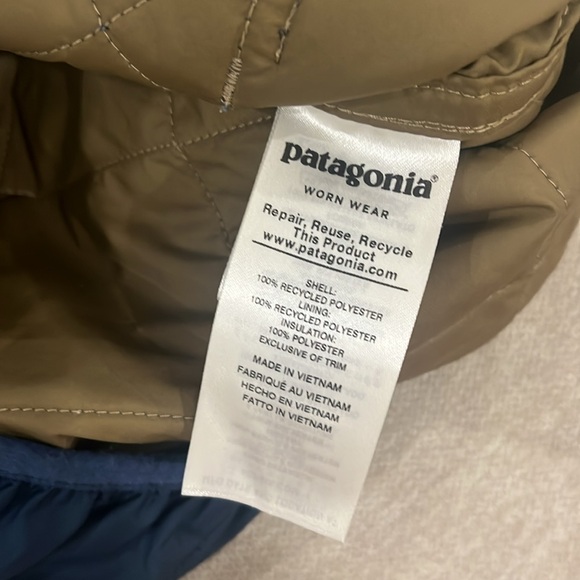 Patagonia Men’s Diamond Quilted Bomber Hoody Jacket - Picture 7 of 8